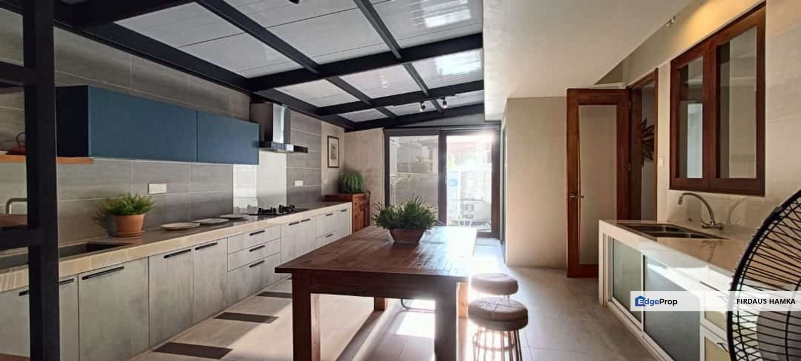 BANGLO CORNER LOT 2 TINGKAT KUBANG BUAYA, KUANTAN FULLY FURNISHED (RENOVATED, Pahang, Kuantan