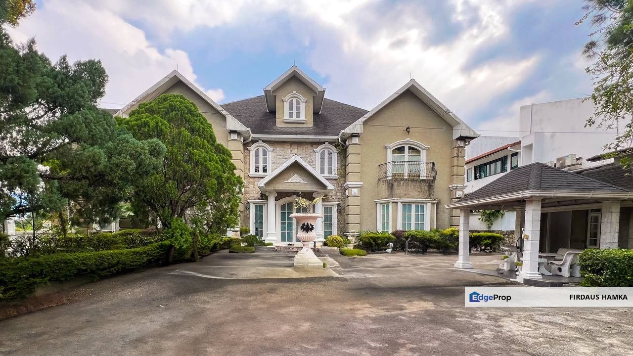 2.5 Storey Bungalow House
Taman Melawati, Selangor
, Selangor, Gombak