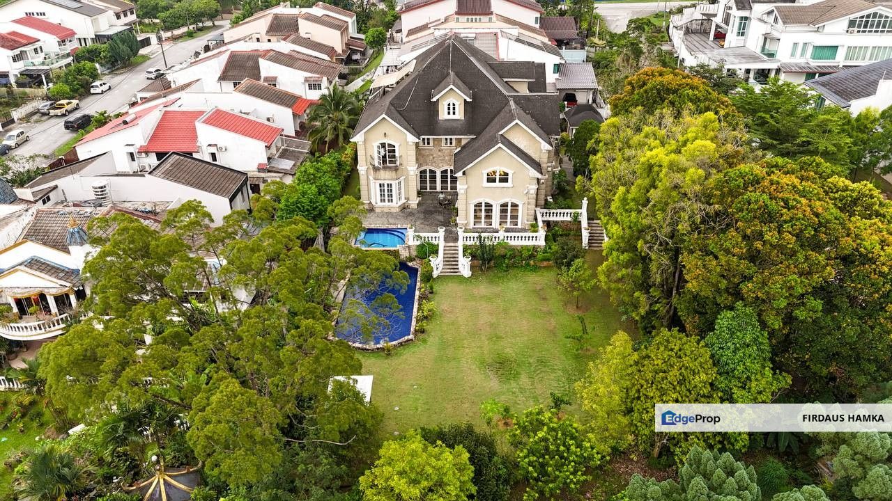 2.5 Storey Bungalow House
Taman Melawati, Selangor
, Selangor, Gombak