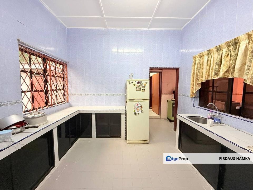 BANGLO CORNER LOT SETINGKAT KUBANG BUAYA, KUANTAN, Pahang, Kuantan