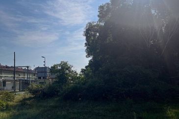 TANAH  2 EKAR  MUKIM PAHANG TUA  Tanah Putih (PEKAN PAHANG)
