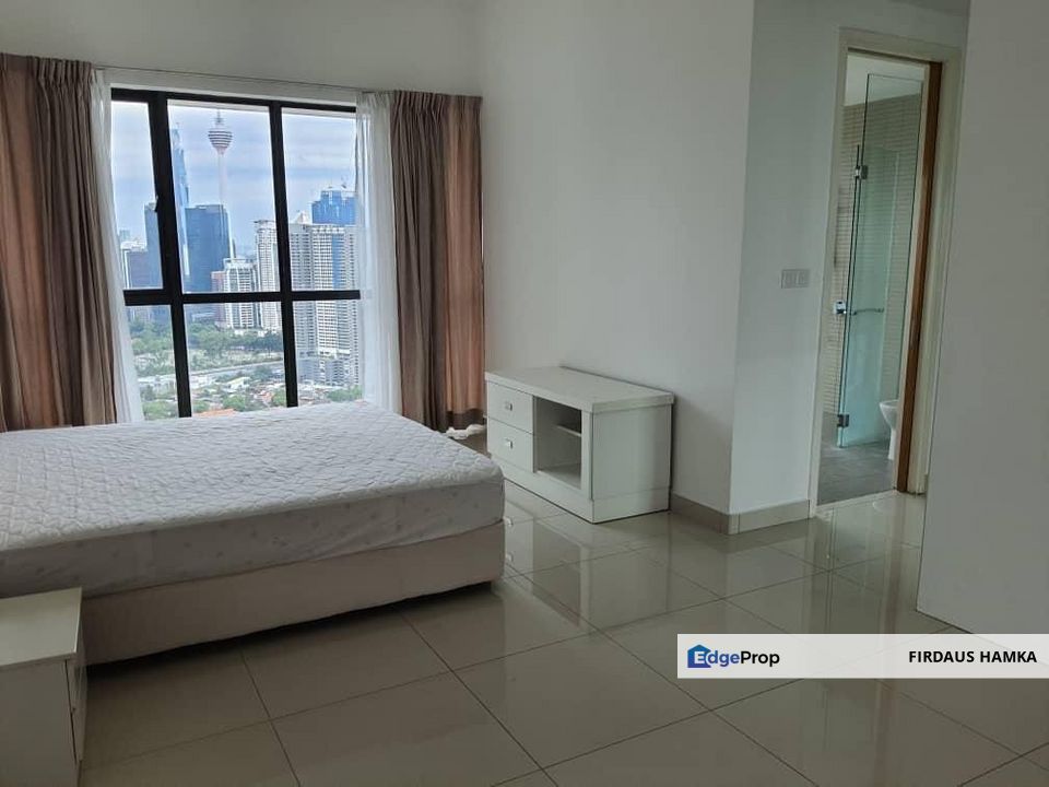 Fully Furnished & Well Maintained !!!
Setia SKY Residences @ KLCC, KL City - Nice View Facing  KLCC !!!
, Kuala Lumpur, KL City
