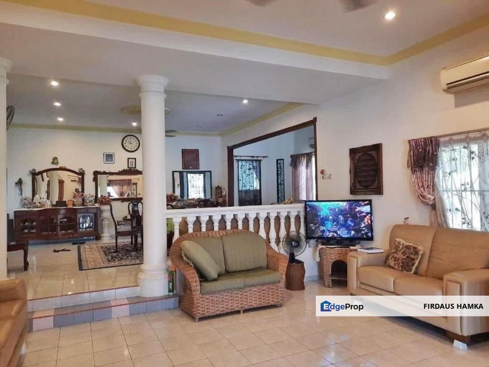 Double Storey Bungalow, Seksyen 4 Bandar Baru Bangi
, Selangor, Bangi