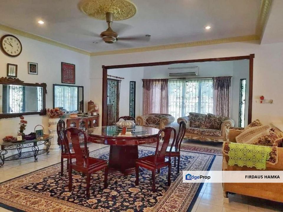 Double Storey Bungalow, Seksyen 4 Bandar Baru Bangi
, Selangor, Bangi