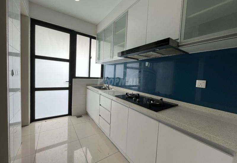 Tropical Villa @ Seri Kembangan Freehold 3 CP Low Density Modern ID Fully Furnished
