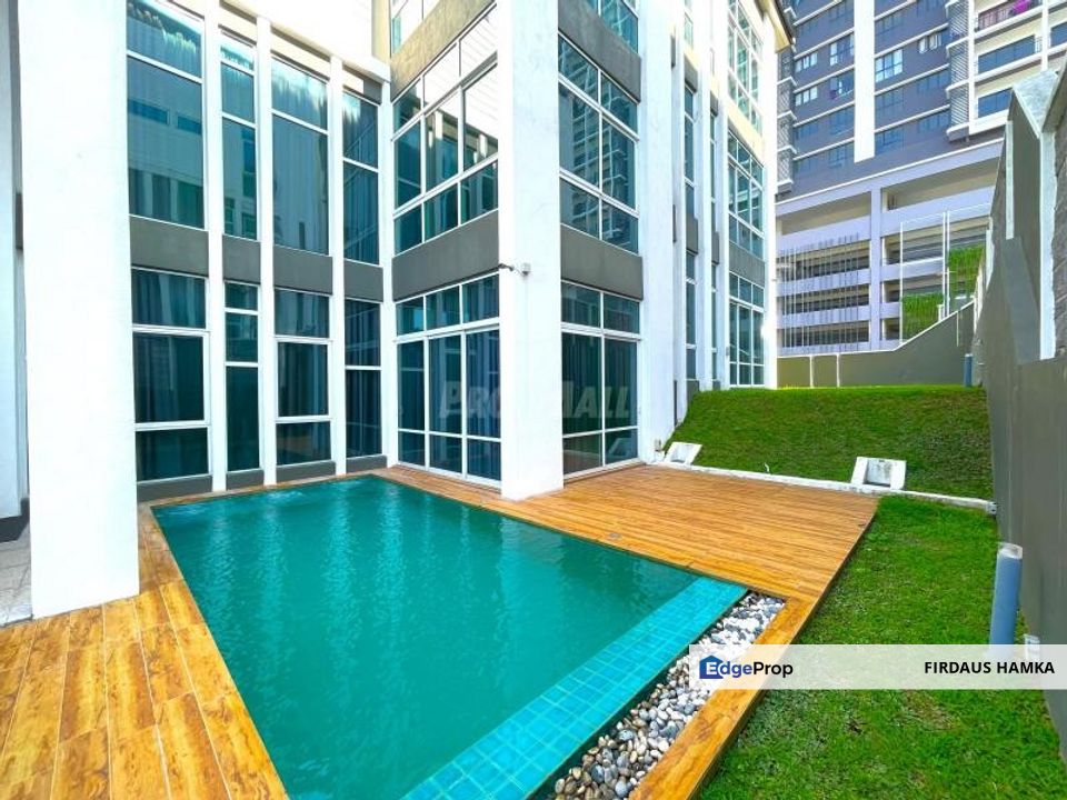 3 Storey Bungalow With Private Lift & Pool Hamton Kemensah Taman Melawati
, Selangor, Taman Melawati