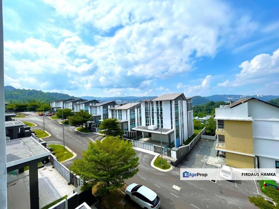 3 Storey Bungalow With Private Lift & Pool Hamton Kemensah Taman Melawati
, Selangor, Taman Melawati