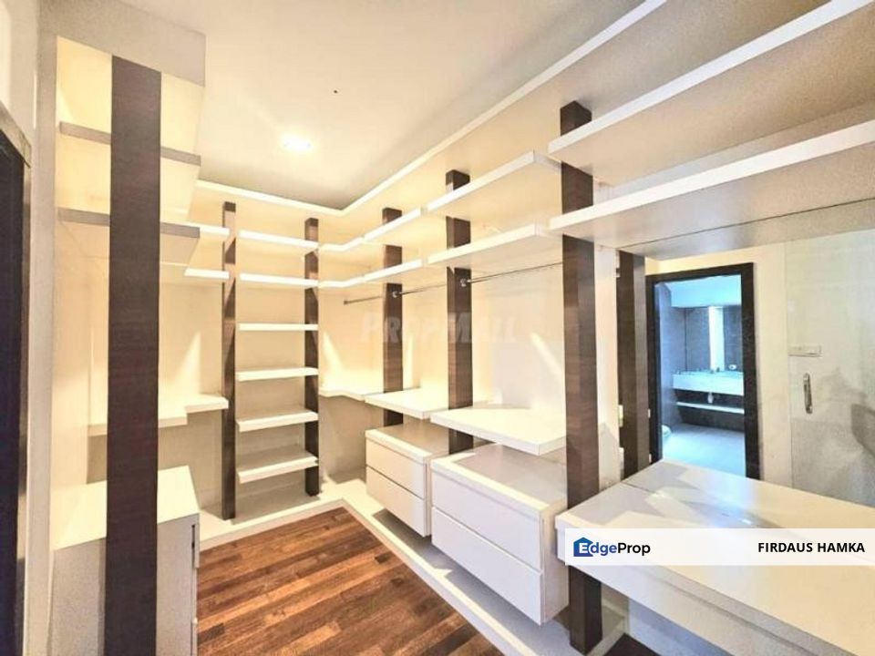 Renovated 3 Storey Bungalow Link Taman Forest & Hill, Pahang, Kuantan