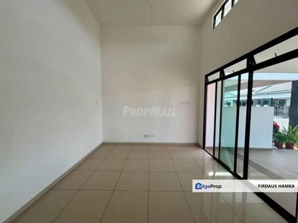 Teres Setingkat Endlot Di Kotasas, Kuantan, Pahang, Kuantan