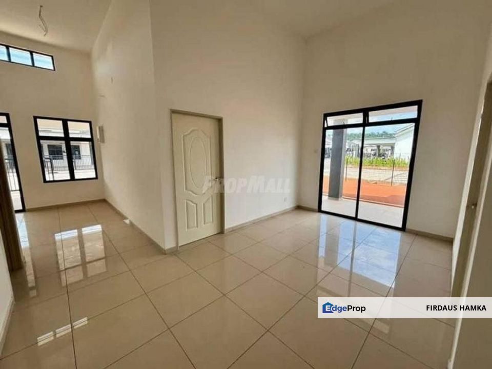 Teres Setingkat Endlot Di Kotasas, Kuantan, Pahang, Kuantan