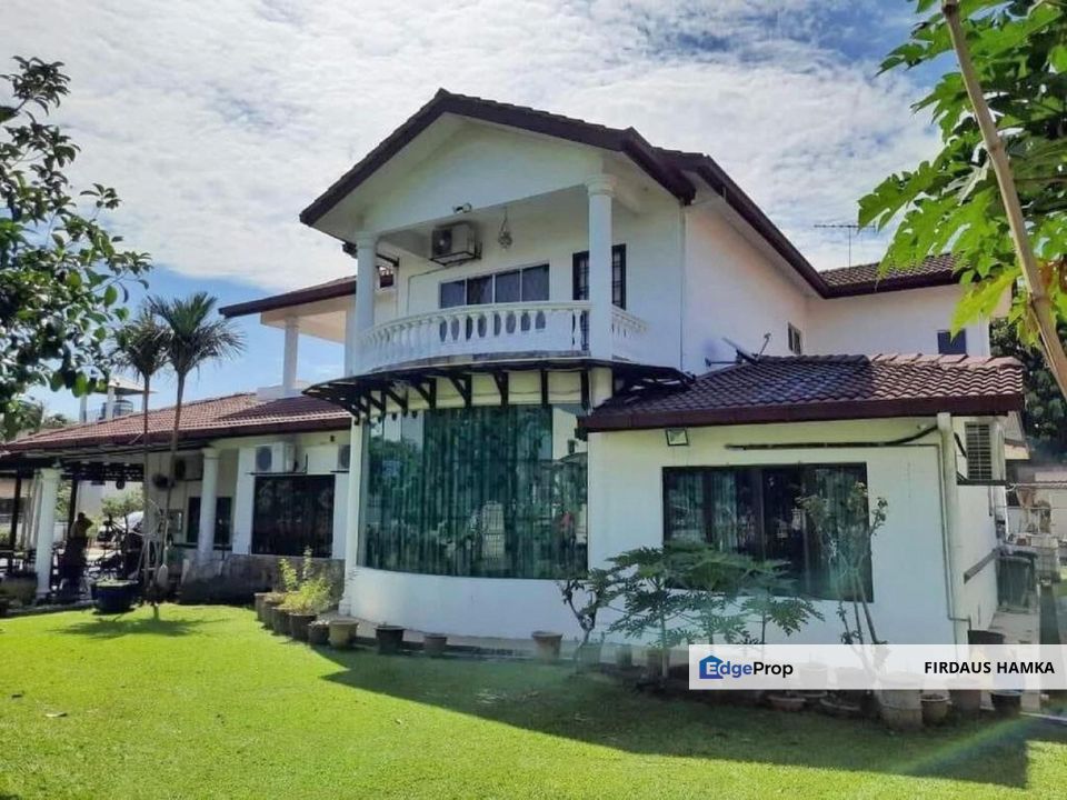 Double Storey Bungalow, Seksyen 4 Bandar Baru Bangi
, Selangor, Bangi