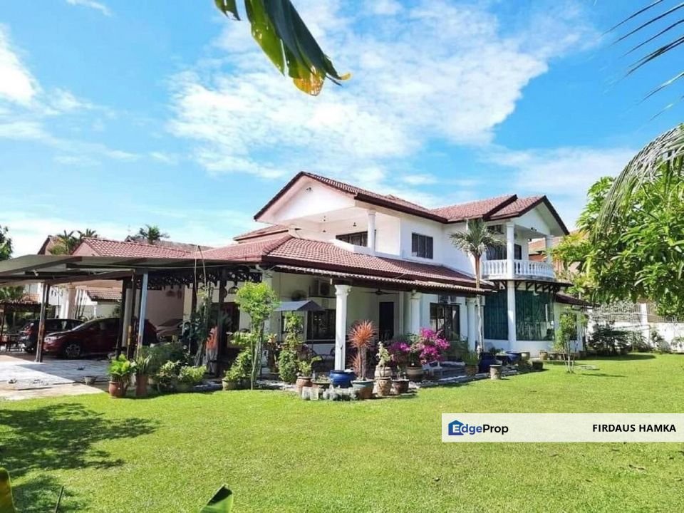 Double Storey Bungalow, Seksyen 4 Bandar Baru Bangi
, Selangor, Bangi