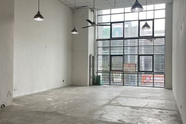 E-Boulevard, Denai Alam