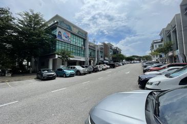 E-Boulevard, Denai Alam