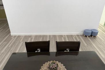 Dedaun Hijau (Greenfield Regency)