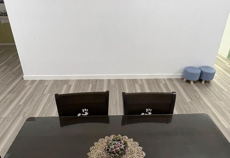 Dedaun Hijau (Greenfield Regency)