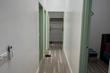 Dedaun Hijau (Greenfield Regency)