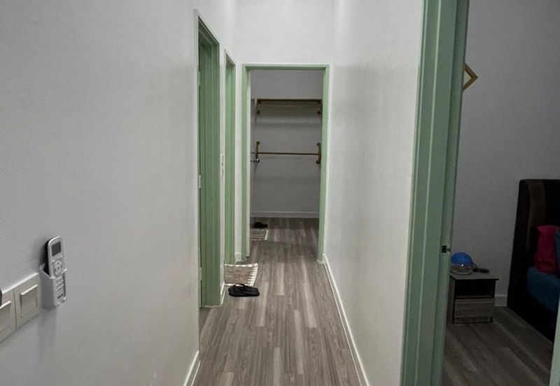 Dedaun Hijau (Greenfield Regency)