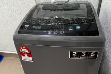 Dedaun Hijau (Greenfield Regency)