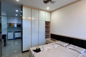 Dedaun Hijau (Greenfield Regency)