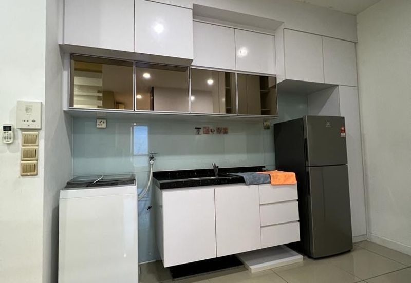 Dedaun Hijau (Greenfield Regency)