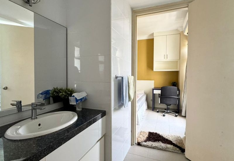 The Straits View, Bandar Baru Permas Jaya