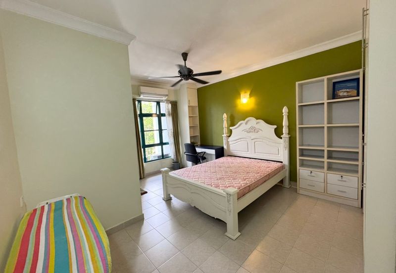 The Straits View, Bandar Baru Permas Jaya