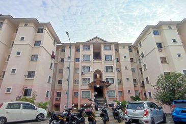 Residensi Warnasari 1