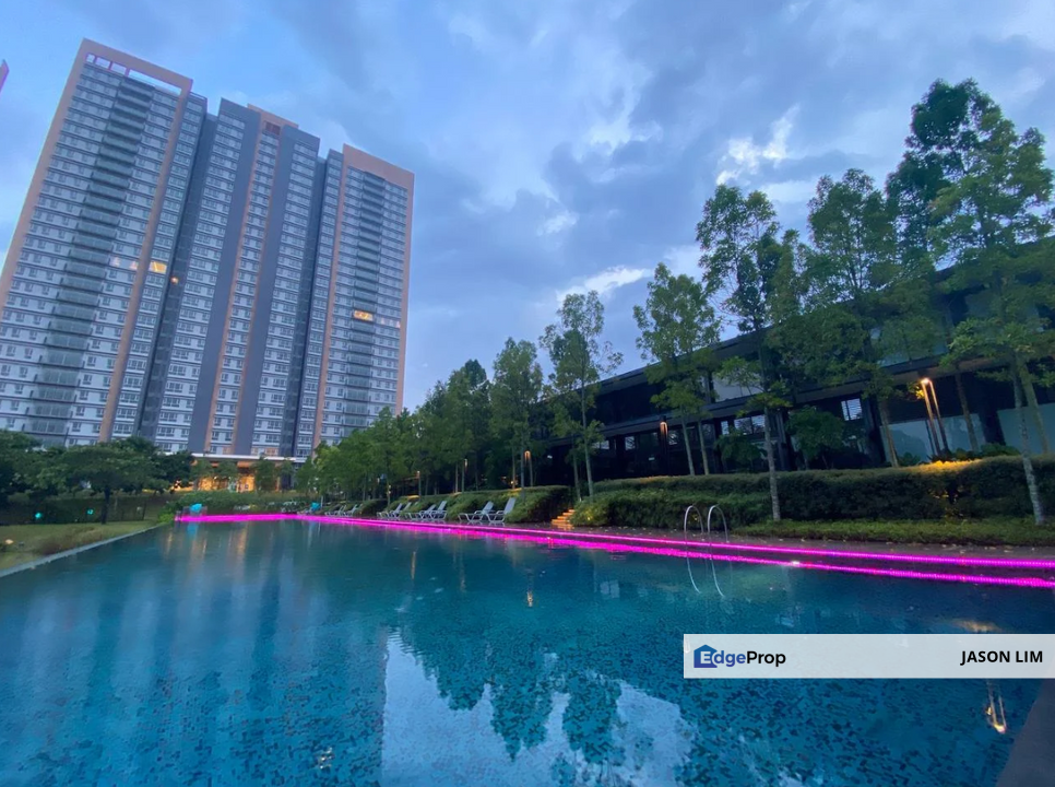 DEPO 5% !! Dual Key Condo 3r3b Corner Lot @ Emerald Damai Cheras, Kuala Lumpur, Cheras