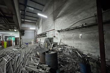 Taman Anggerik - Factory For Rent