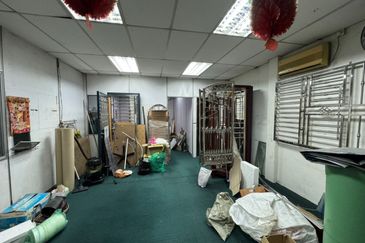 Taman Anggerik - Factory For Rent