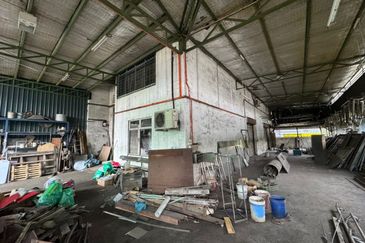 Taman Anggerik - Factory For Rent
