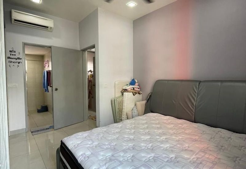 Dedaun Hijau (Greenfield Regency)