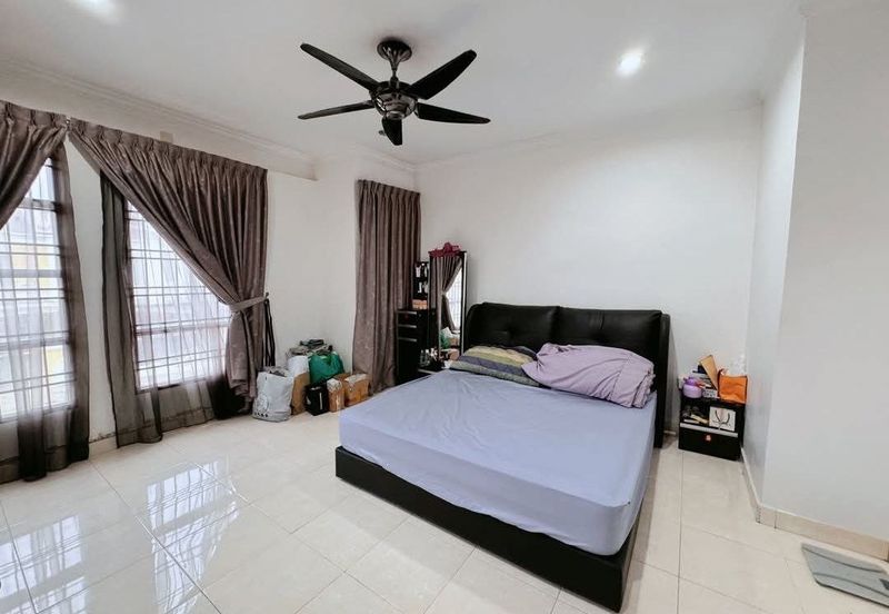 Taman Austin Perdana