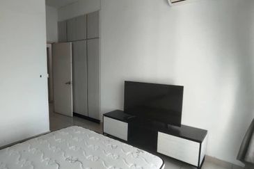 The Pinnacles (Pinnacle Tower)