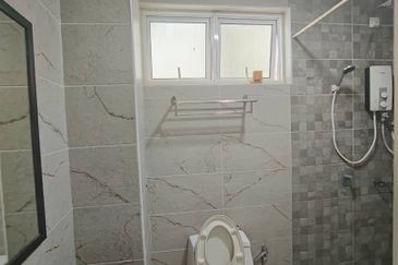 The Pinnacles (Pinnacle Tower)