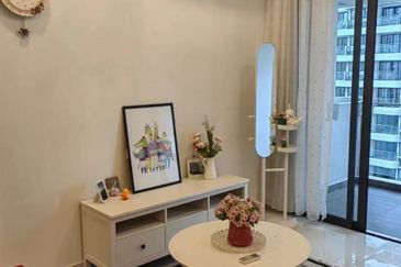 Baypoint @ Country Garden Danga Bay