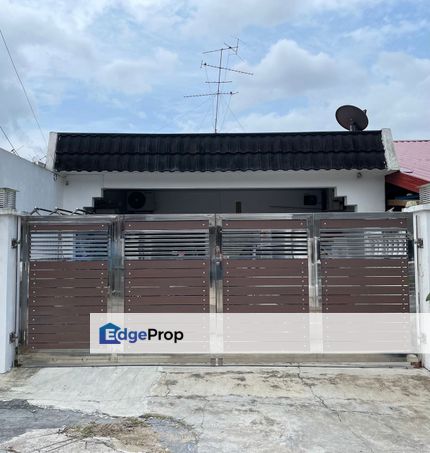 Taman Dahlia Tampoi Johor For Sale Fully Renovated , Johor, Tampoi