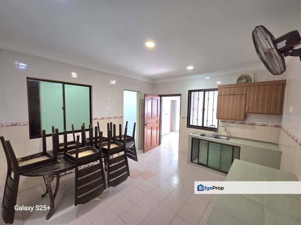 Taman Kulai Kulai Johor For Sale Full Loan Unit, Johor, Kulai