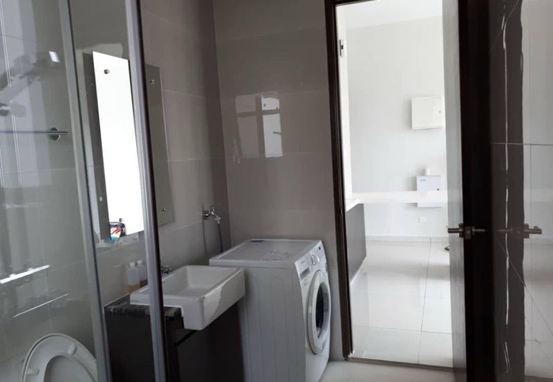 Baypoint @ Country Garden Danga Bay