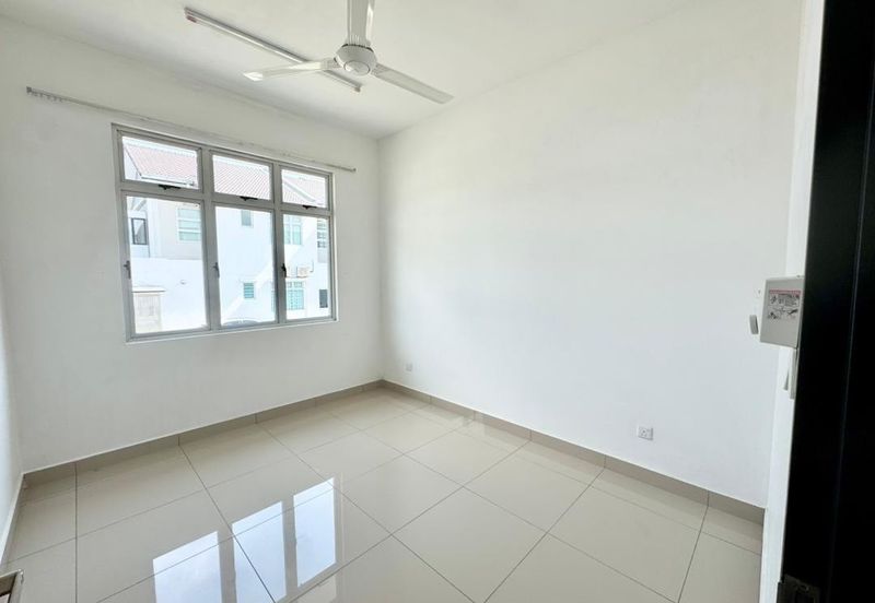 Iconia Garden Residence Precinct B @ Taman Impian Emas