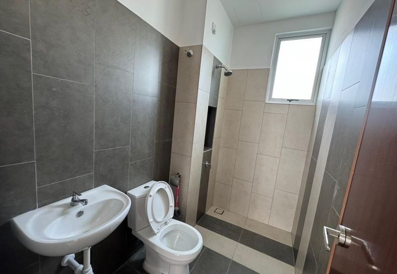 Iconia Garden Residence Precinct B @ Taman Impian Emas