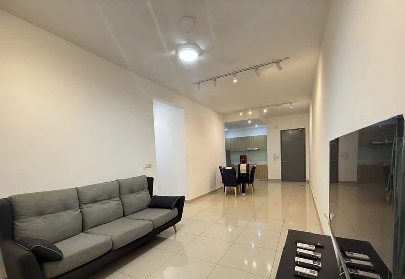 Meridin Bayvue Apartment