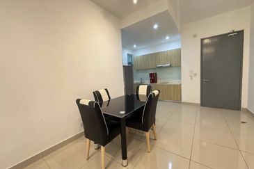 Meridin Bayvue Apartment