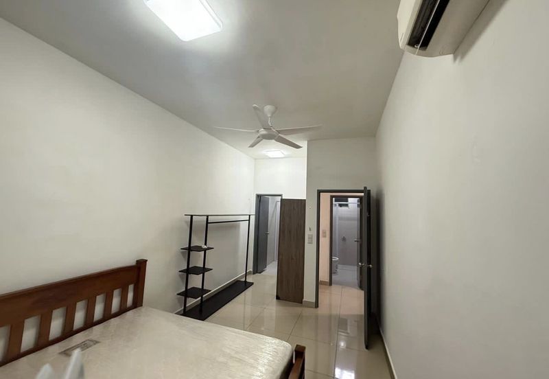 Meridin Bayvue Apartment