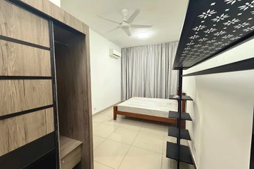 Meridin Bayvue Apartment