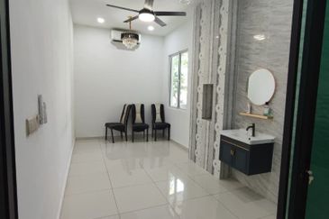 Isola Villa @ Senibong Cove