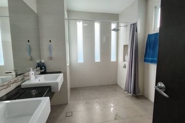 Isola Villa @ Senibong Cove