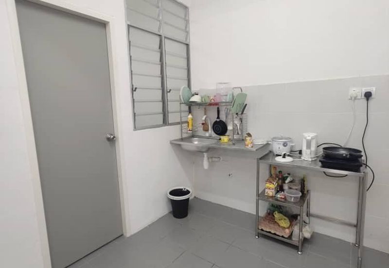 Pangsapuri Flora Damai