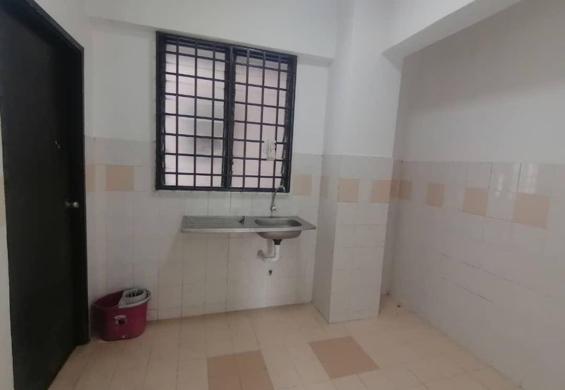 Sri Impian Apartment, Larkin Perdana